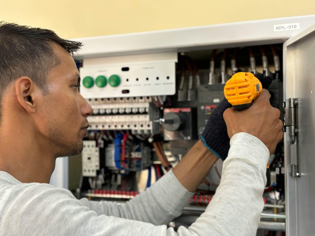 24/7 Emergency Electrician Northern Beaches: Ready When You Need Us